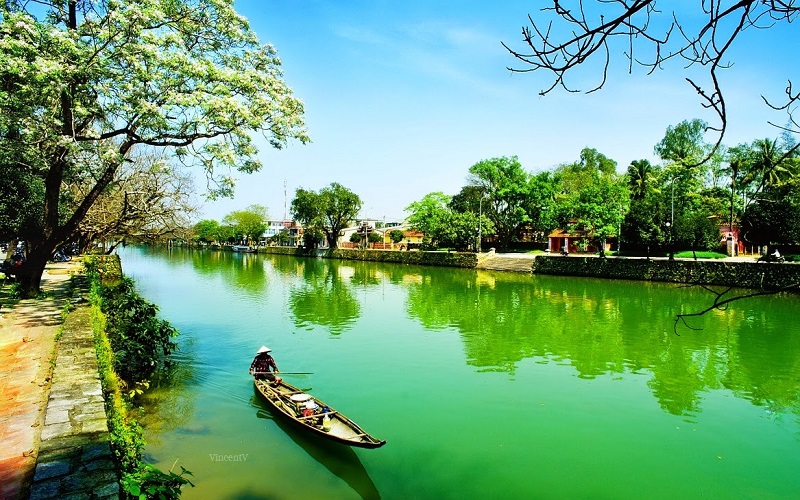 hue vietnam tourism